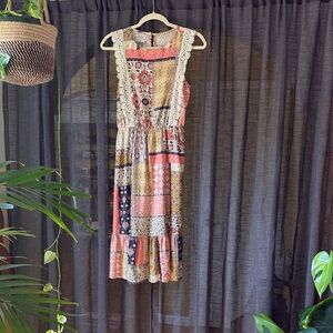 Patchwork Sleeveless Dress with Lace Trim